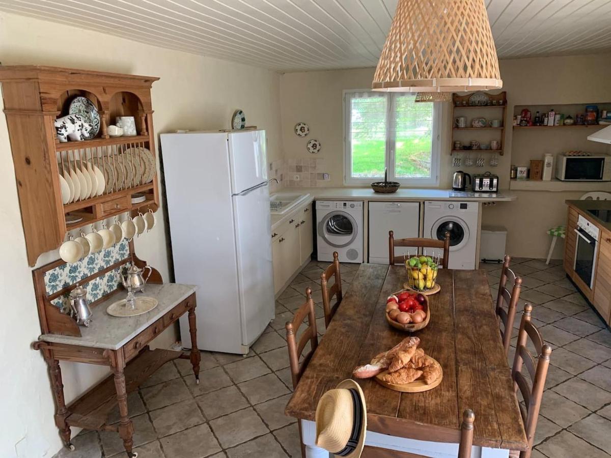 Country Villa For 19 Pool Cinema Football Pitch Verteillac Extérieur photo